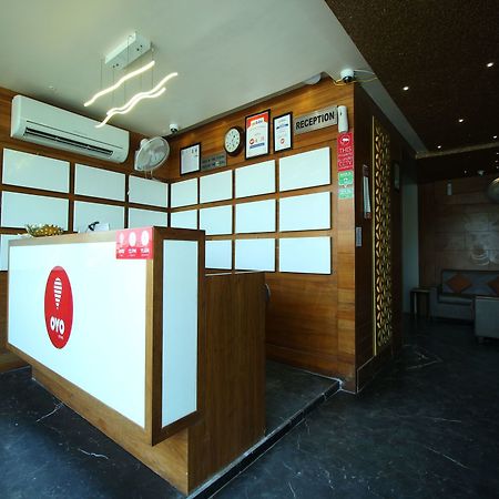 Oyo 8992 Hotel Kyra 阿穆达巴 外观 照片