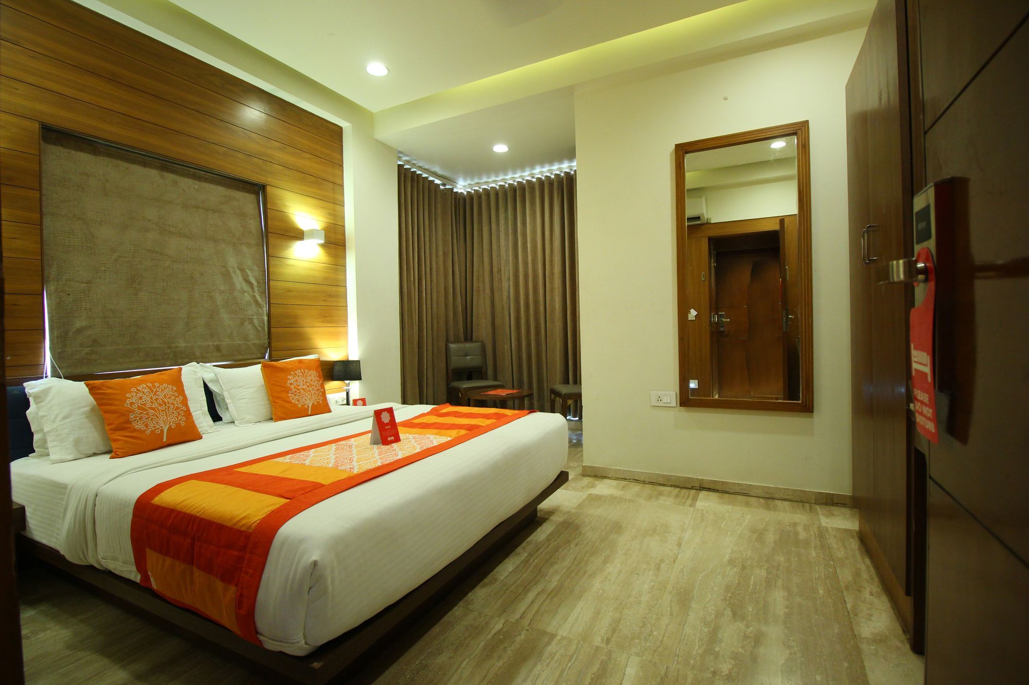Oyo 8992 Hotel Kyra 阿穆达巴 外观 照片